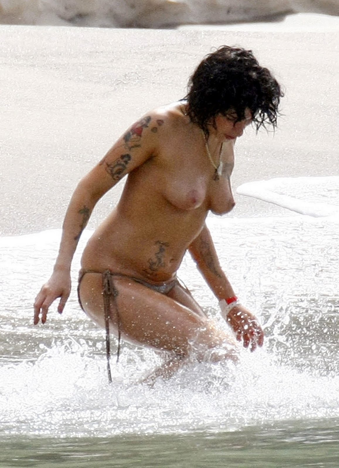 naked mature shaven cunt naked amy whitehouse